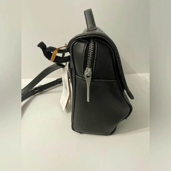 NWT Matt & Nat Phi Commuter Black Crossbody Bag Vegan Leather Bike Bag Handbag - Picture 3 of 11